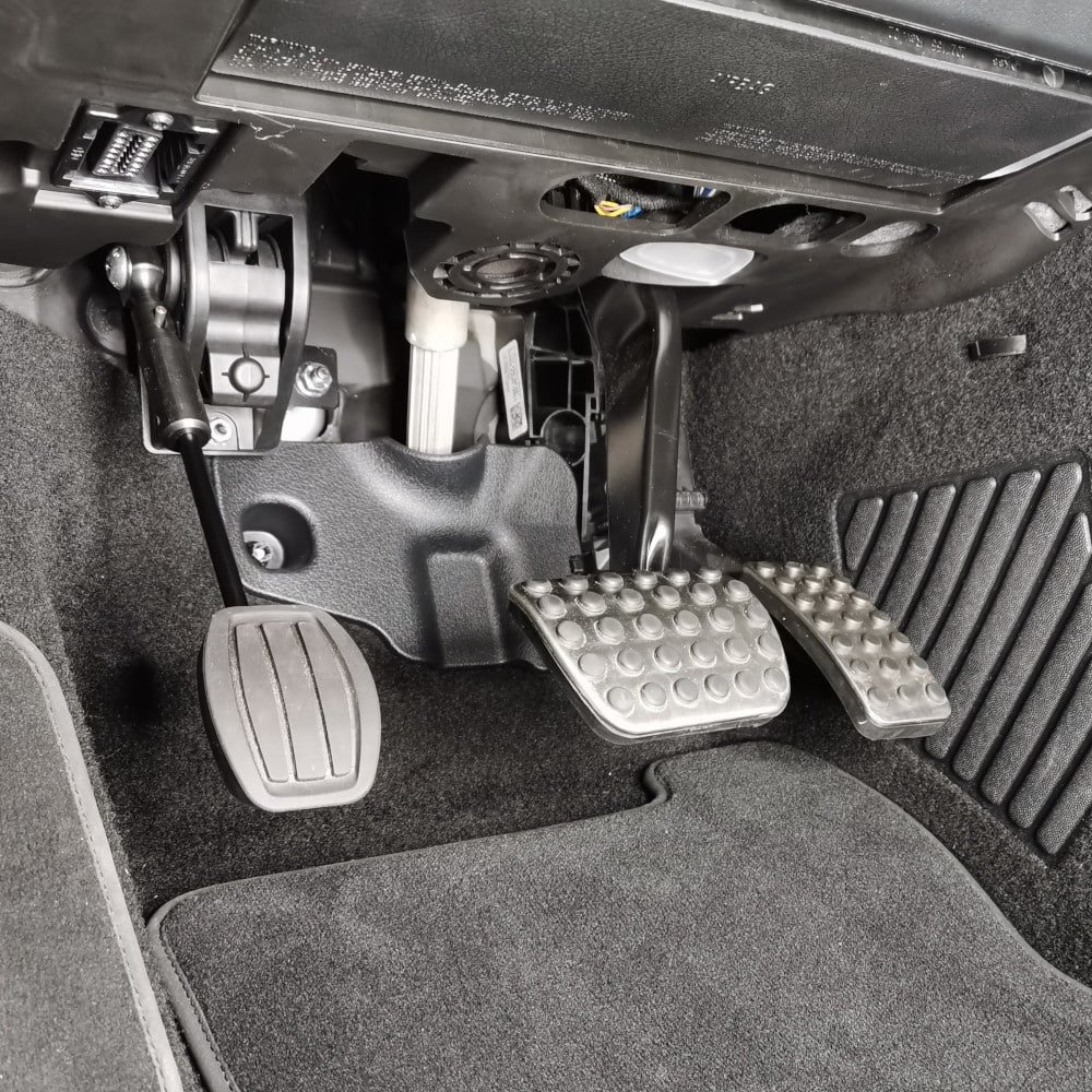 Left-foot-pedale_Accele